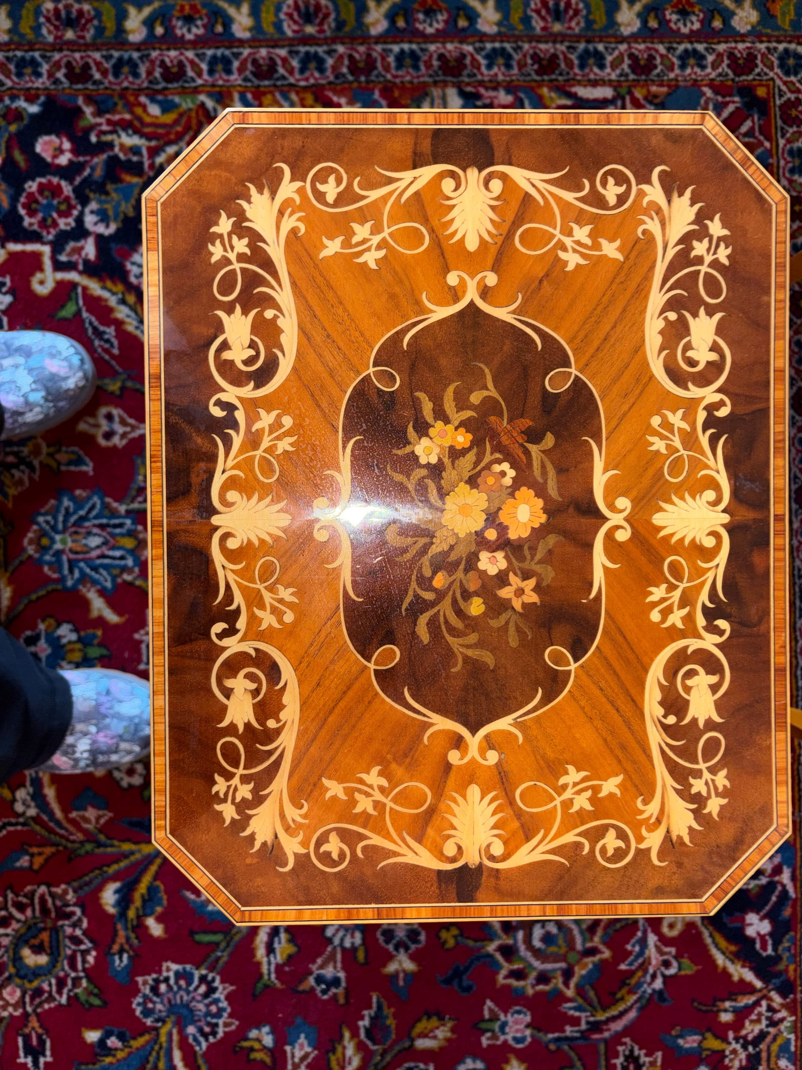 Italian Precious Woods Marquetry Set of 3 Nesting Tables With a Music Box in the Smallest Table - 3