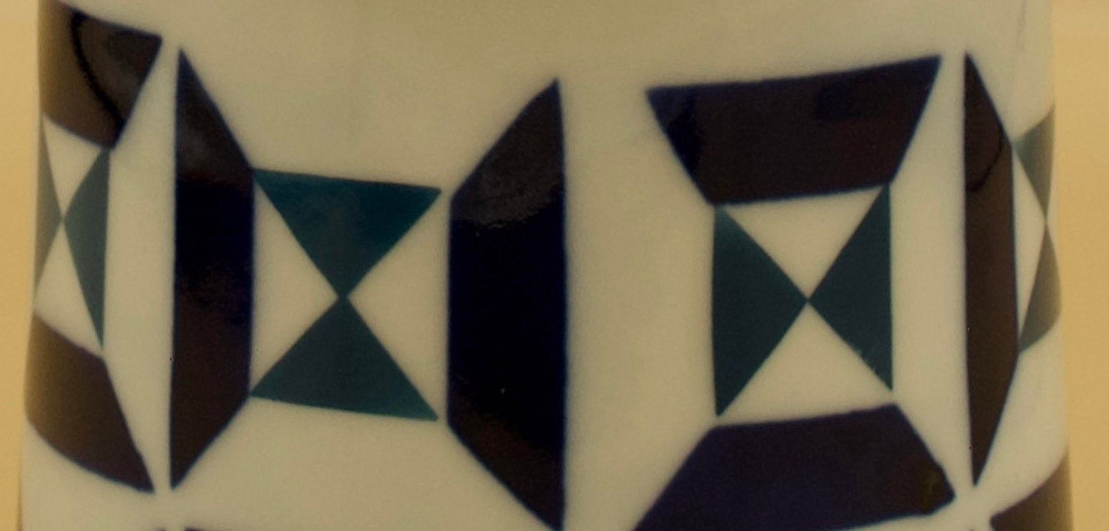 Sargadelos O Castro Sculptural Geometric Vase, Cobalt Blue Porcelain, Mid-Century, Spain - 6