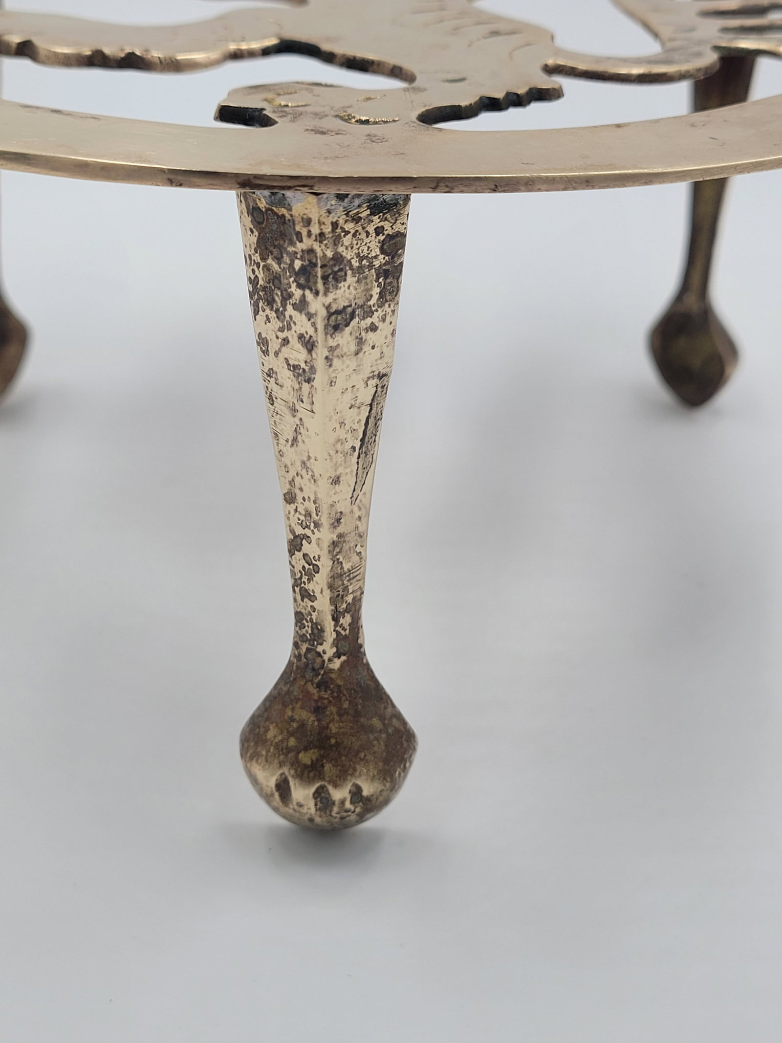 19th Century Antique Scottish Lion Rampant Brass Table Trivet - 5