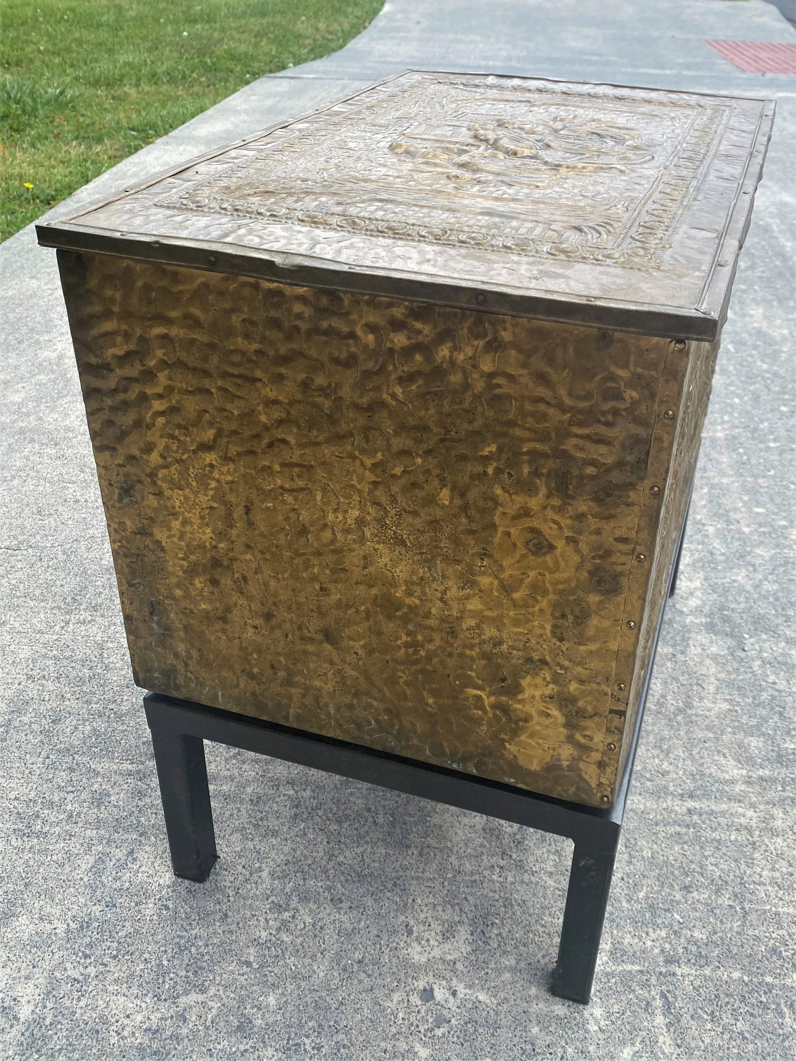 Mid 20th C Pressed Raised Brass Pub/Tavern Scene Firewood Kindling Storage Box on Stand - 3