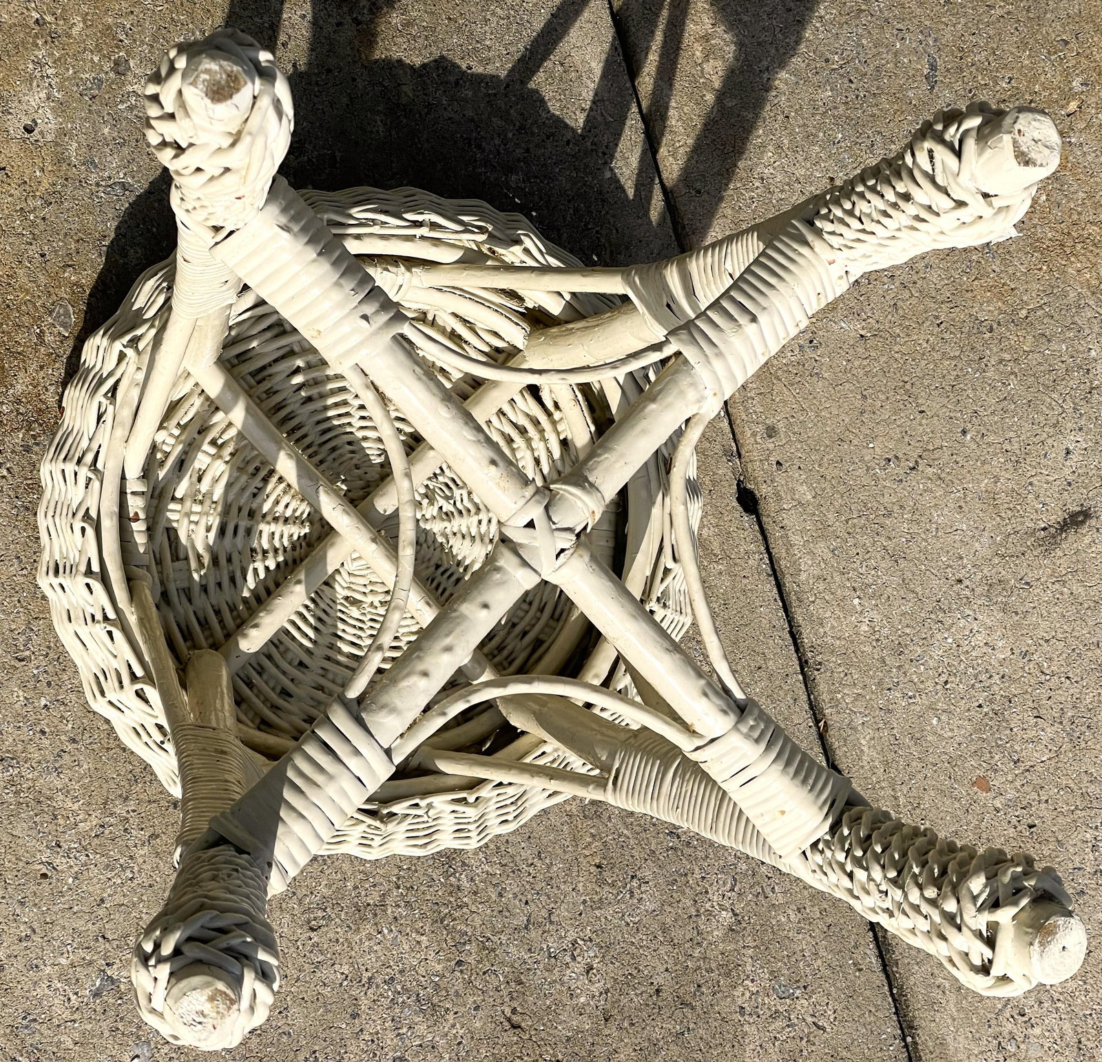 Mid 20th Century White Wicker/Rattan Drink/Plant Stand/Table or Vanity Bohemian Stool - 6