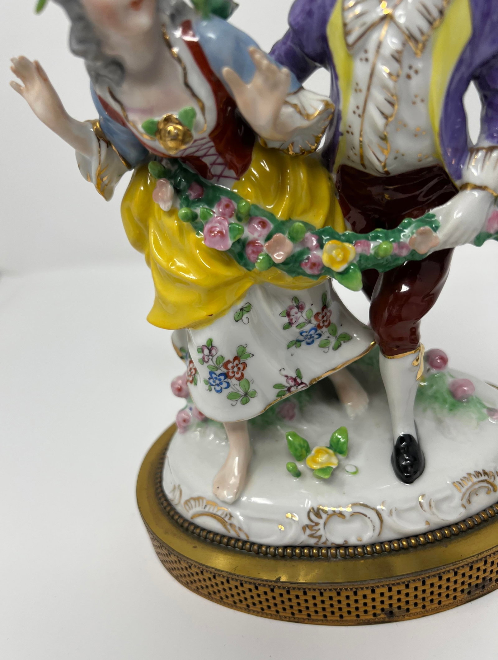 Pair of Dresden Style Porcelain Courting Couple Figurines on Pierced Metal Bases, Circa 1900 - 8
