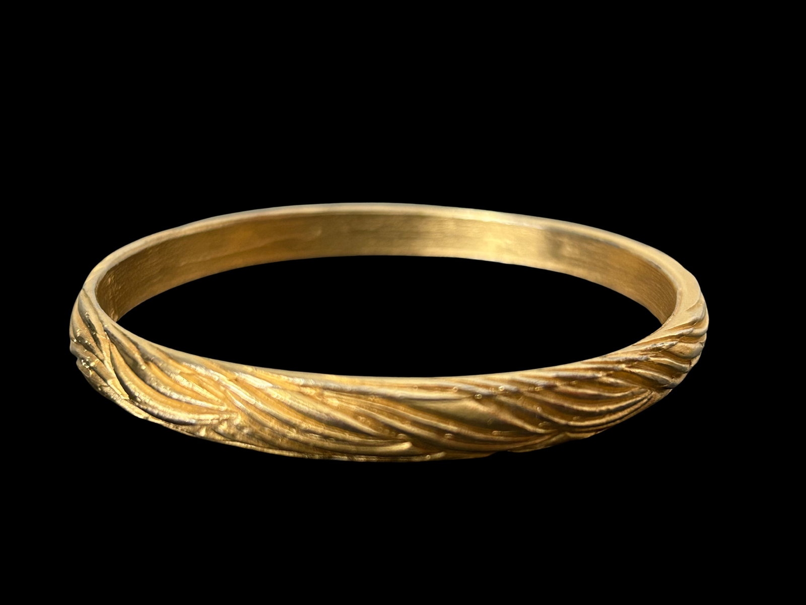 Vintage Crown Trifari Gold-Tone Ribbed Bangle Bracelet | Etched Wave Texture | Mid-Century Costume J - 4