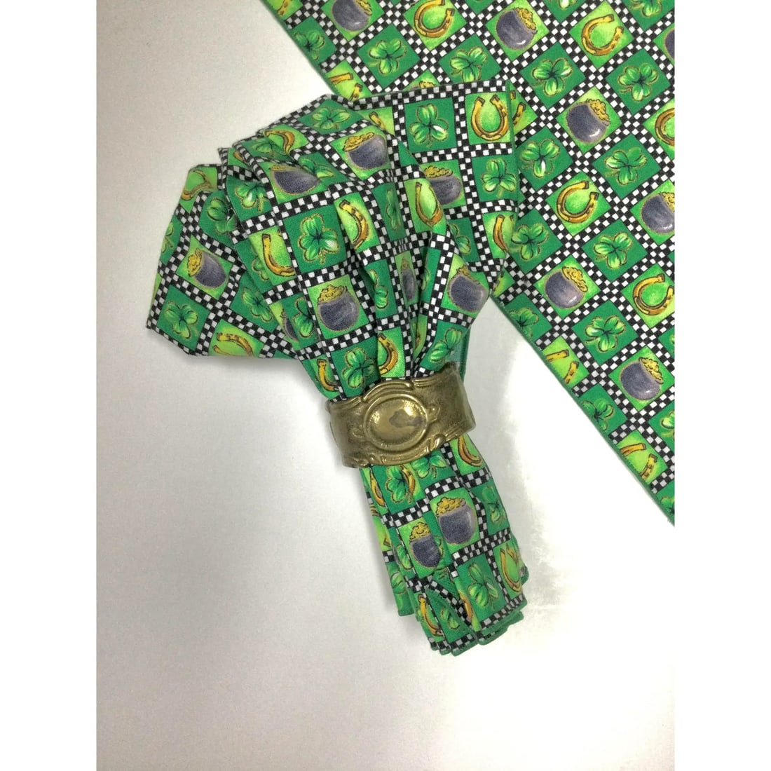 Vintage Set of 4 Irish Cotton Dinner Napkins Never Used - 3