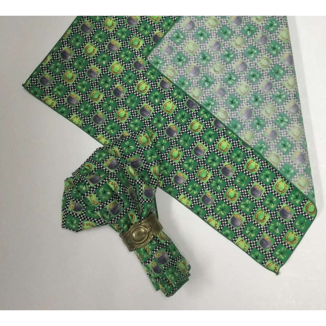 Vintage Set of 4 Irish Cotton Dinner Napkins Never Used - 4