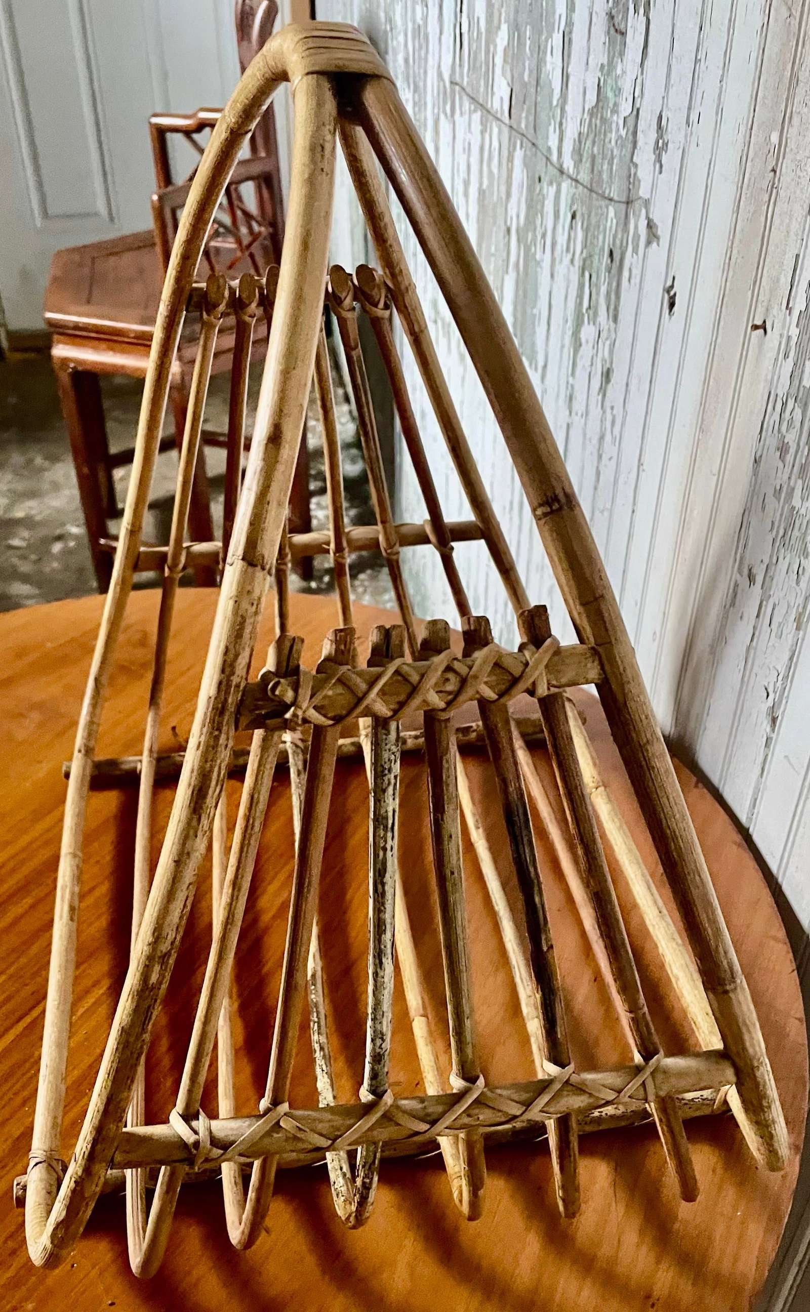 Mid 20th Century MCM Oval Round Bamboo/Rattan Magazine Holder Rack - 4