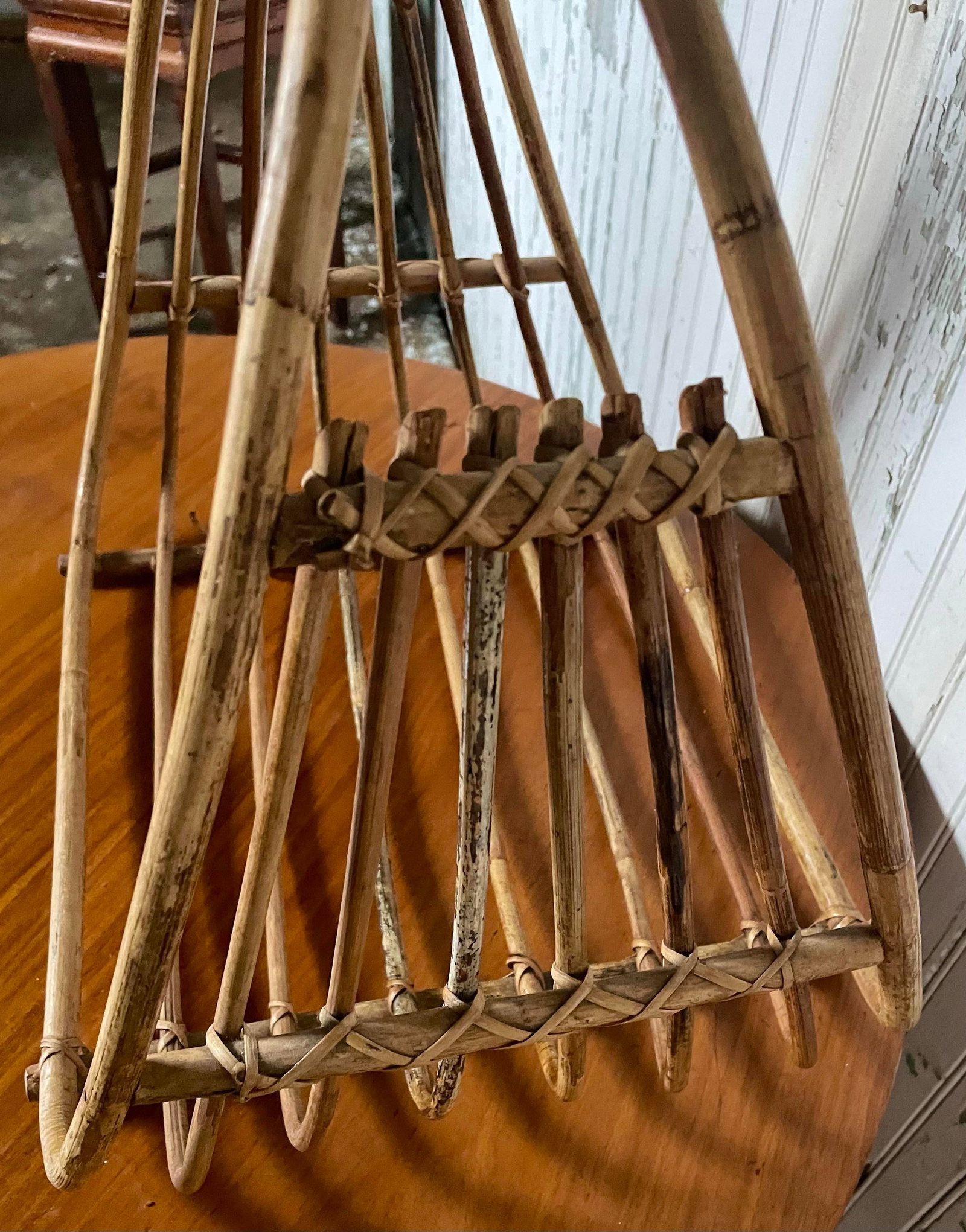 Mid 20th Century MCM Oval Round Bamboo/Rattan Magazine Holder Rack - 7