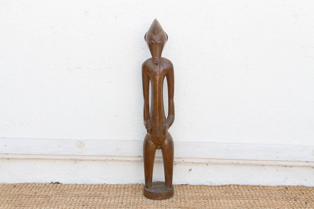 Refined Fang People Male Guardian Figure - 8