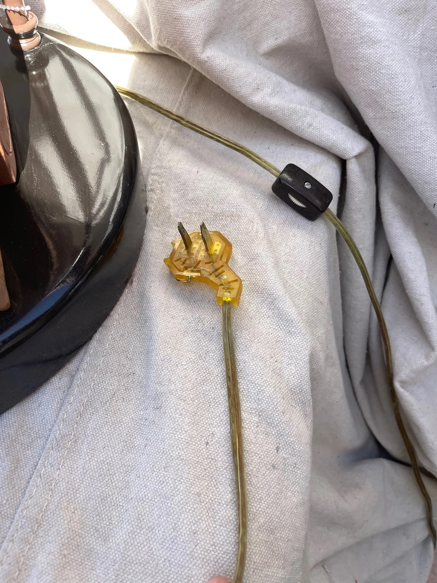 Vintage Hand Carved Asian/Indonesian Wood Figure Table Lamp - 8