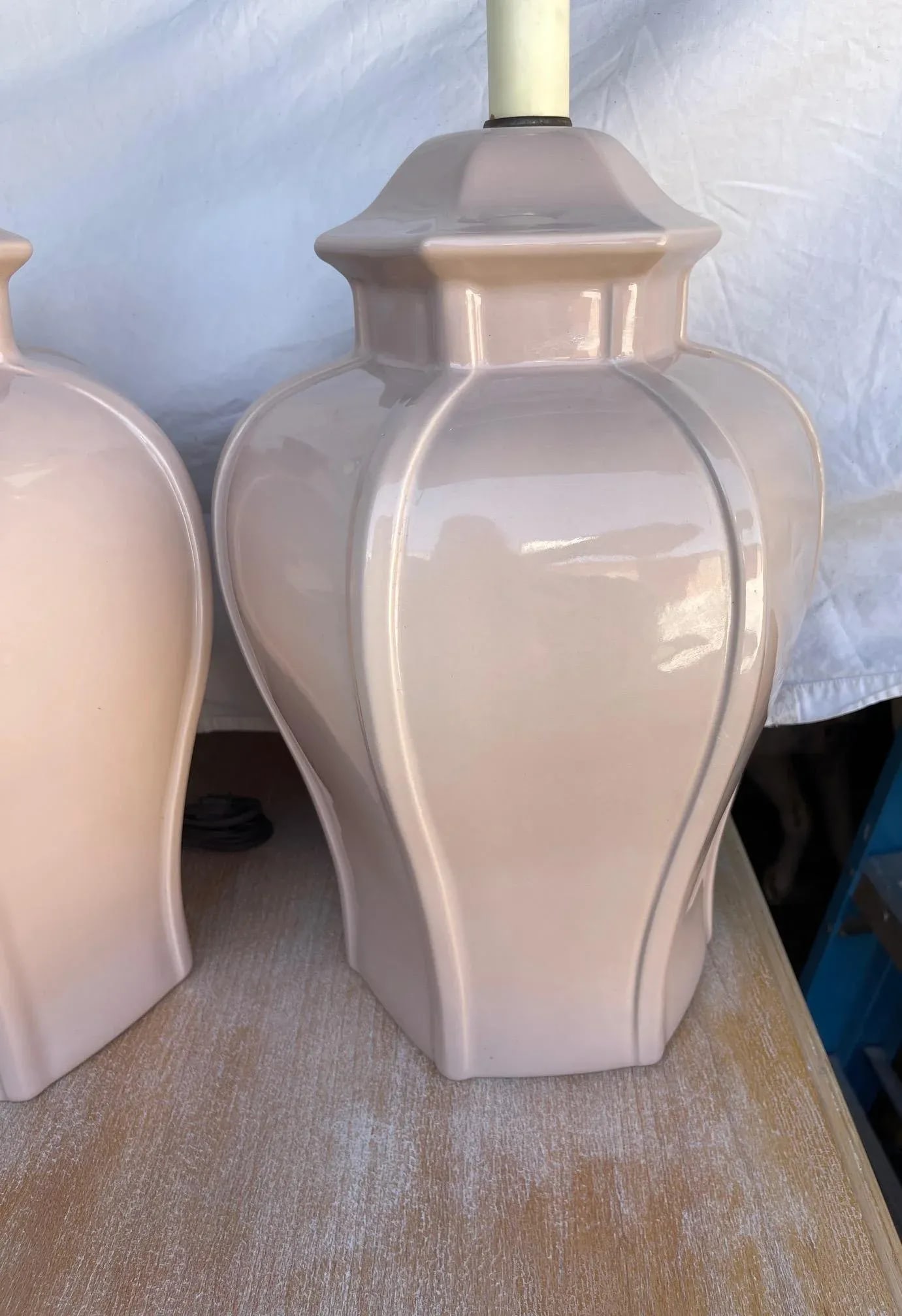 Vintage Pair of Taupe/Nude Ginger Jar Table Lamps - 8