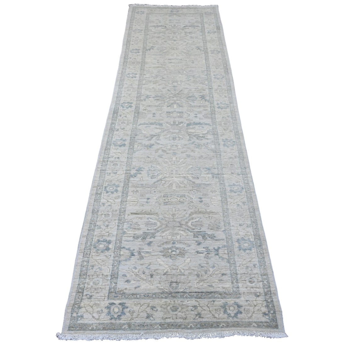 White Peshawar with Heriz All Over Design Wool Hand Knotted Runner Rug: Title: White Peshawar with Heriz All Over Design Wool Hand Knotted Runner Rug Description:This is a truly genuine one-of-a-kind. It has been Knotted for months and months in the centuries-old weaving