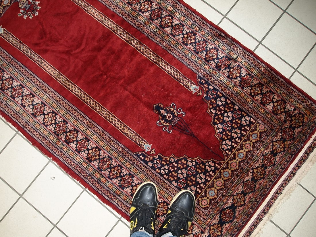 Handmade vintage Pakistani Lahore prayer rug 3' x 5.8' (94cm x 178cm) 1960s - 7