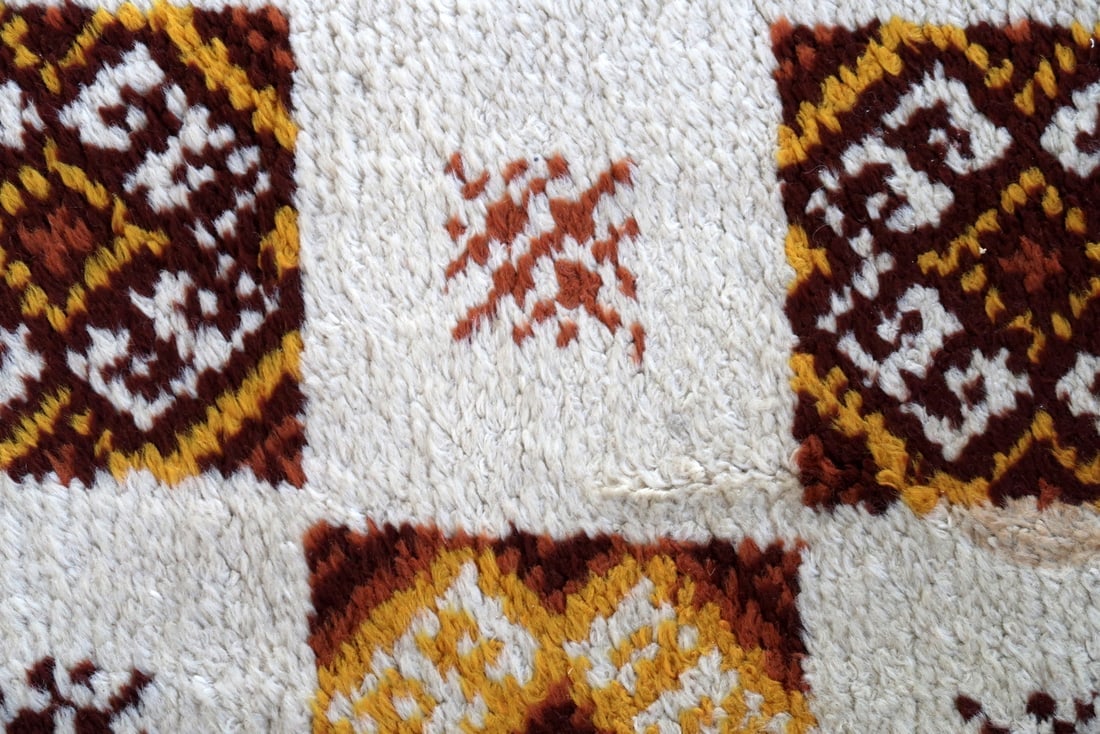 Vintage French Savonnerie rug 2.5' x 4.8' (77cm x 146cm) 1960s - 6