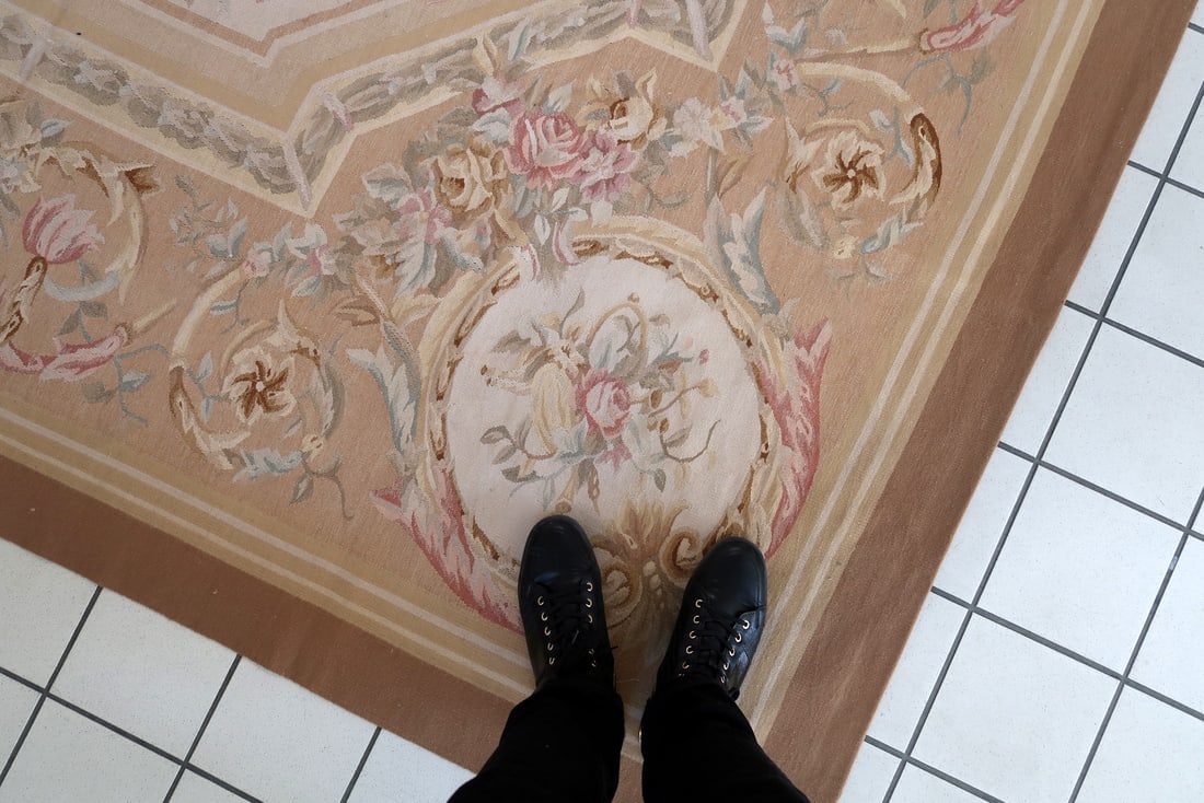 Handmade vintage French Aubusson rug 8.7' x 12' (266cm x 367cm), 1970s - 14