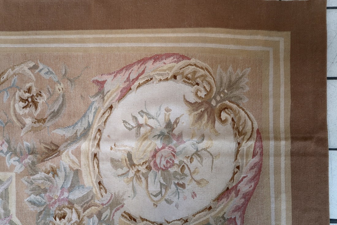 Handmade vintage French Aubusson rug 8.7' x 12' (266cm x 367cm), 1970s - 2