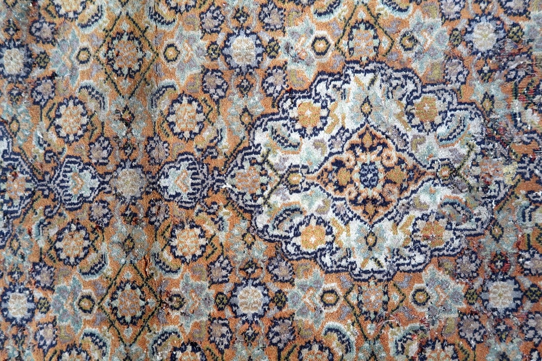 Handmade vintage Indo-Tabriz runner 1.9' x 5.8' (60cm x 177cm) 1970s - 4