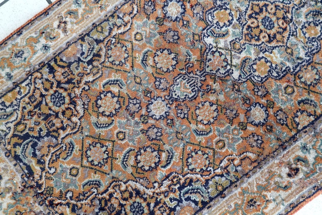 Handmade vintage Indo-Tabriz runner 1.9' x 5.8' (60cm x 177cm) 1970s - 7