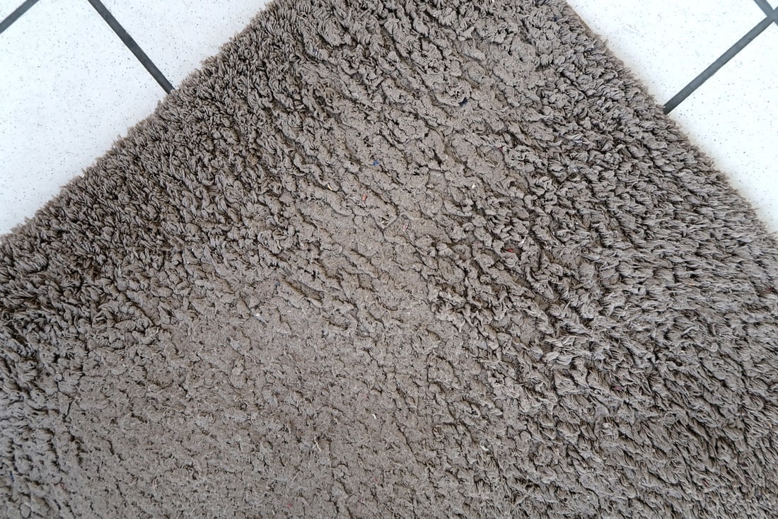 Vintage German Modern rug 1.9' x 3.6' (57cm x 111cm) 1960s - 3