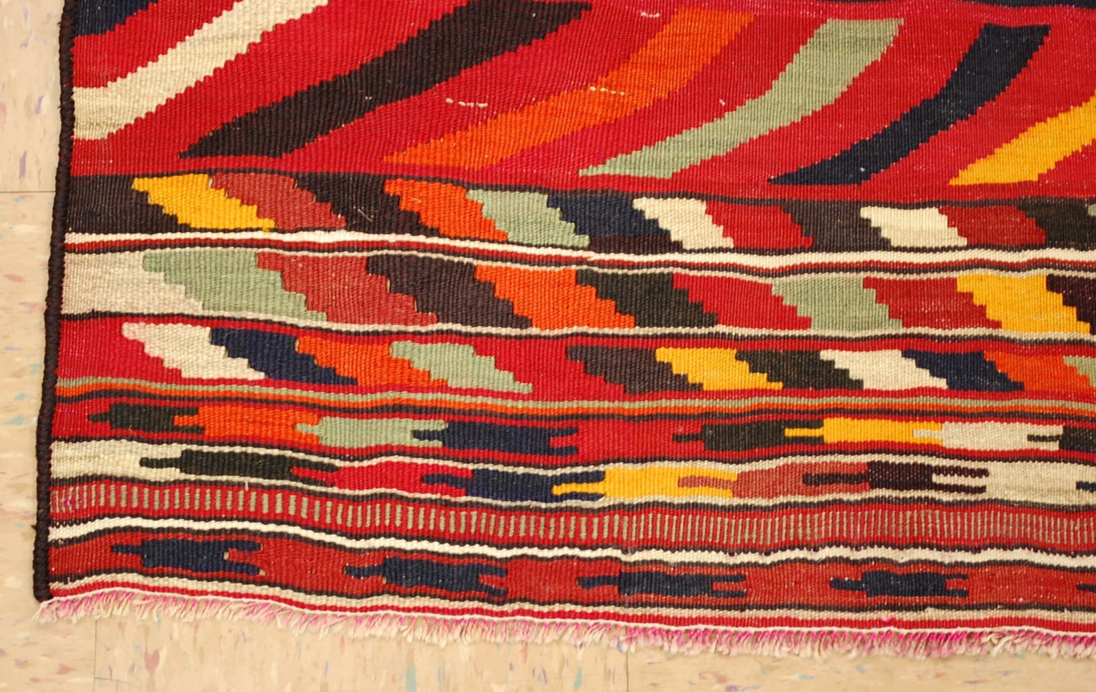 CAUCASIAN RUG 3.7x9.2 - 3