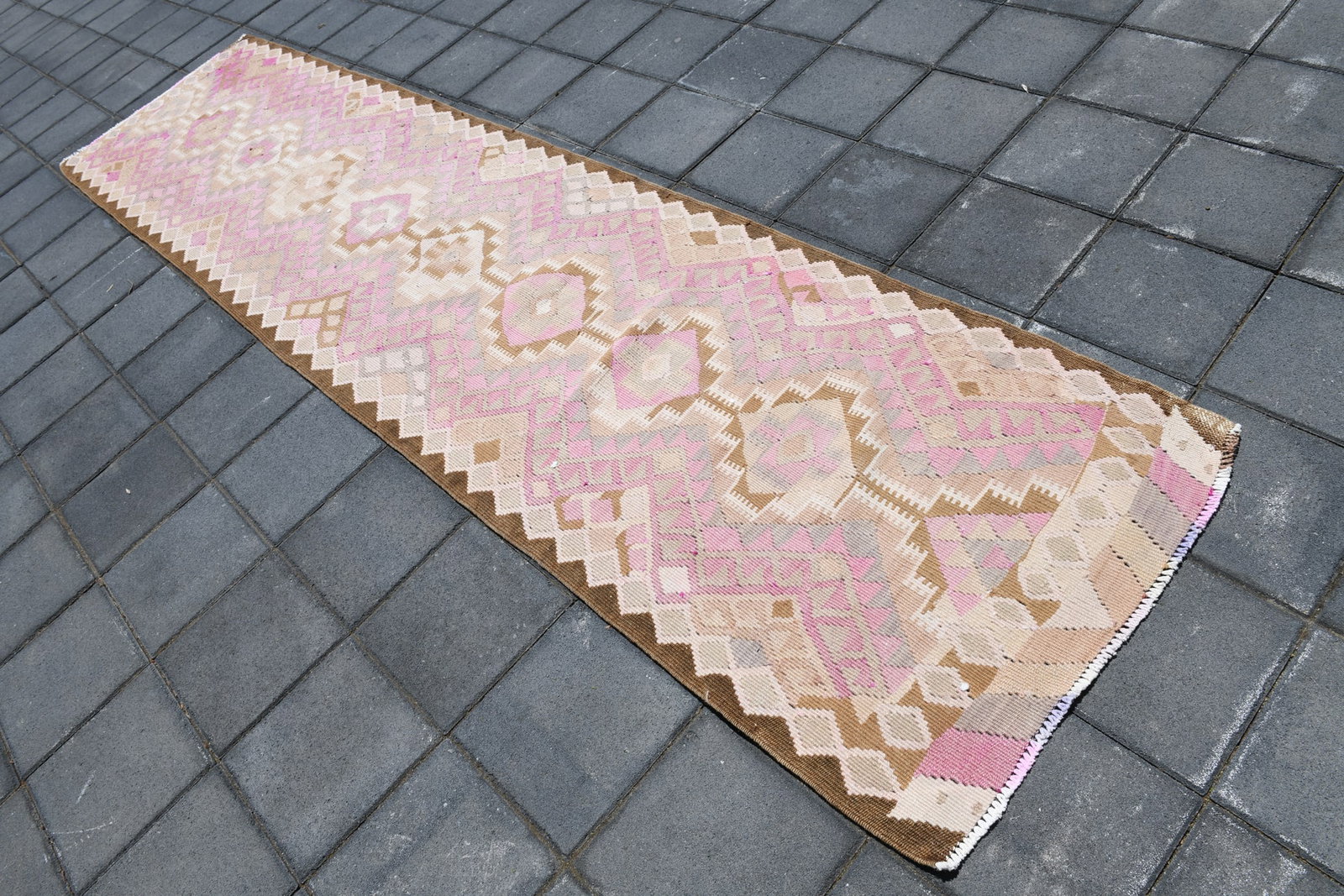 2'10'' x 11'10'' Turkish Handmade Kilim Rug - 2677: Title: 2'10'' x 11'10'' Turkish Handmade Kilim Rug - 2677Description:2'10'' x 11'10'' Turkish Handmade Kilim Rug - 2677Origin:TurkiyeDate/Period:1960-90Materials:Wool,CottonDimension:2'10''x11'10''