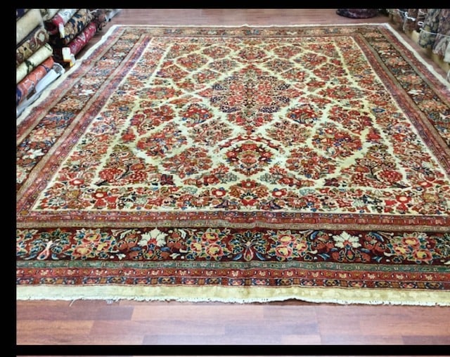 Antiuqe Persian Sarouk rug-4121 - 4