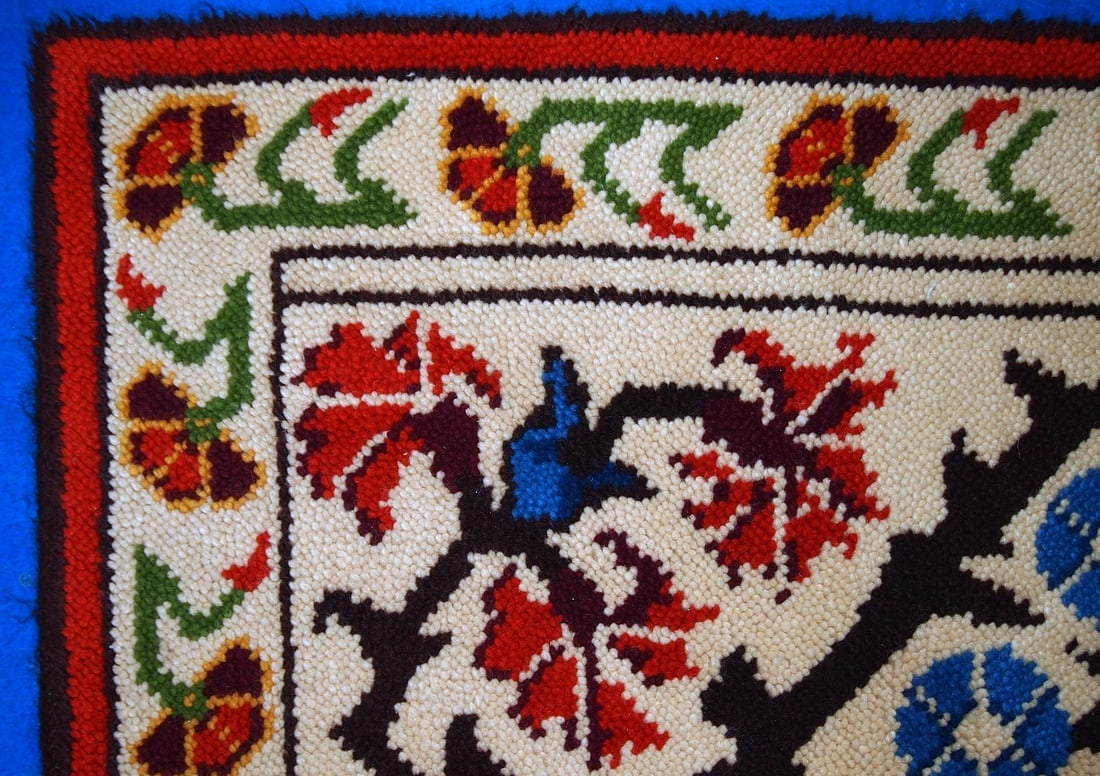 Vintage French Savonnerie rug 2.5' x 3.5' (77cm x 106cm) 1970s - 2