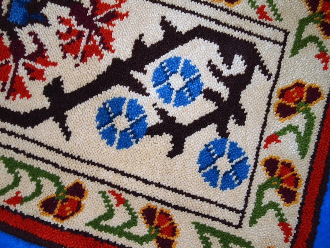 Vintage French Savonnerie rug 2.5' x 3.5' (77cm x 106cm) 1970s - 4