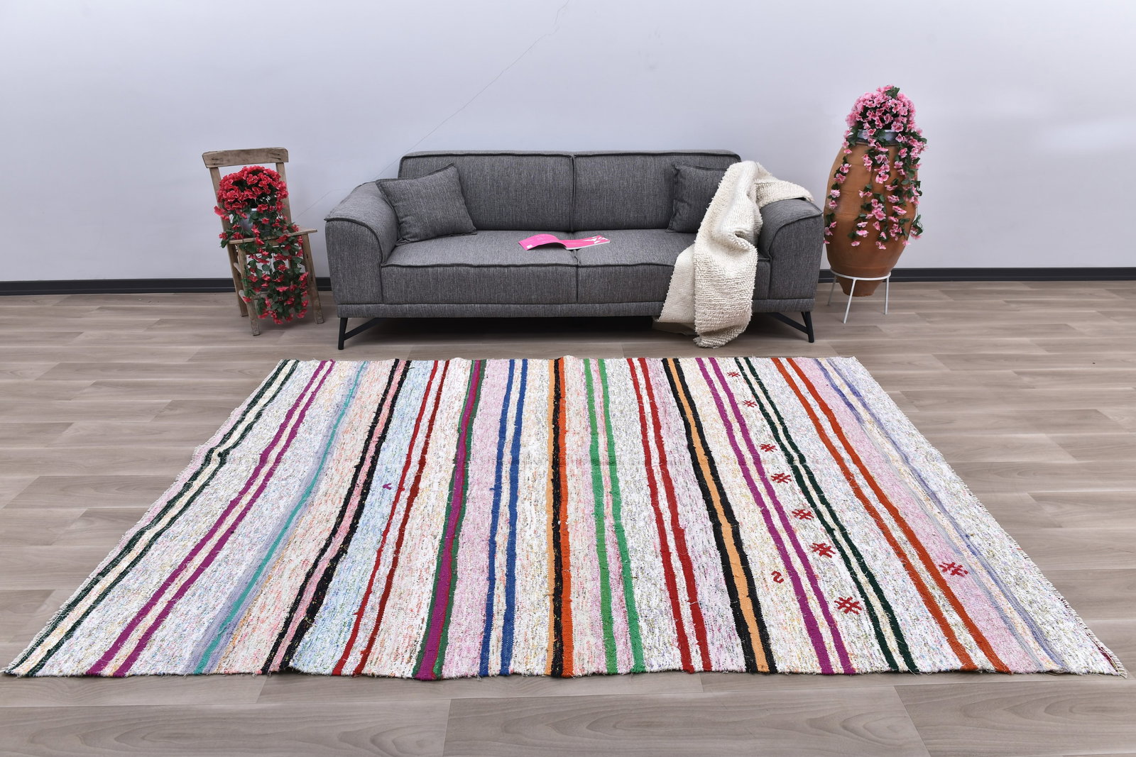 6'3'' x 8'5'' Turkish Handmade Kilim Rug - 241278 (1 of 14)