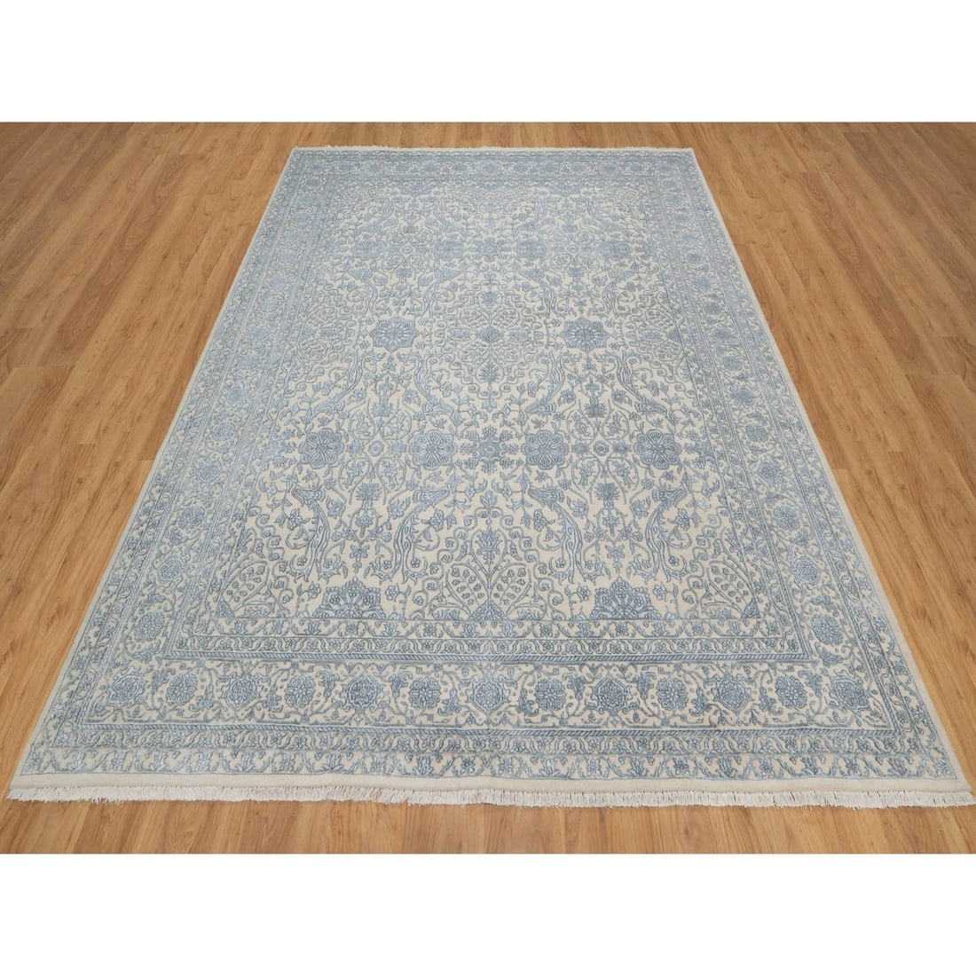 Linen White Persian Design Wool and Plant Based Silk Hand Knotted Rug - 2