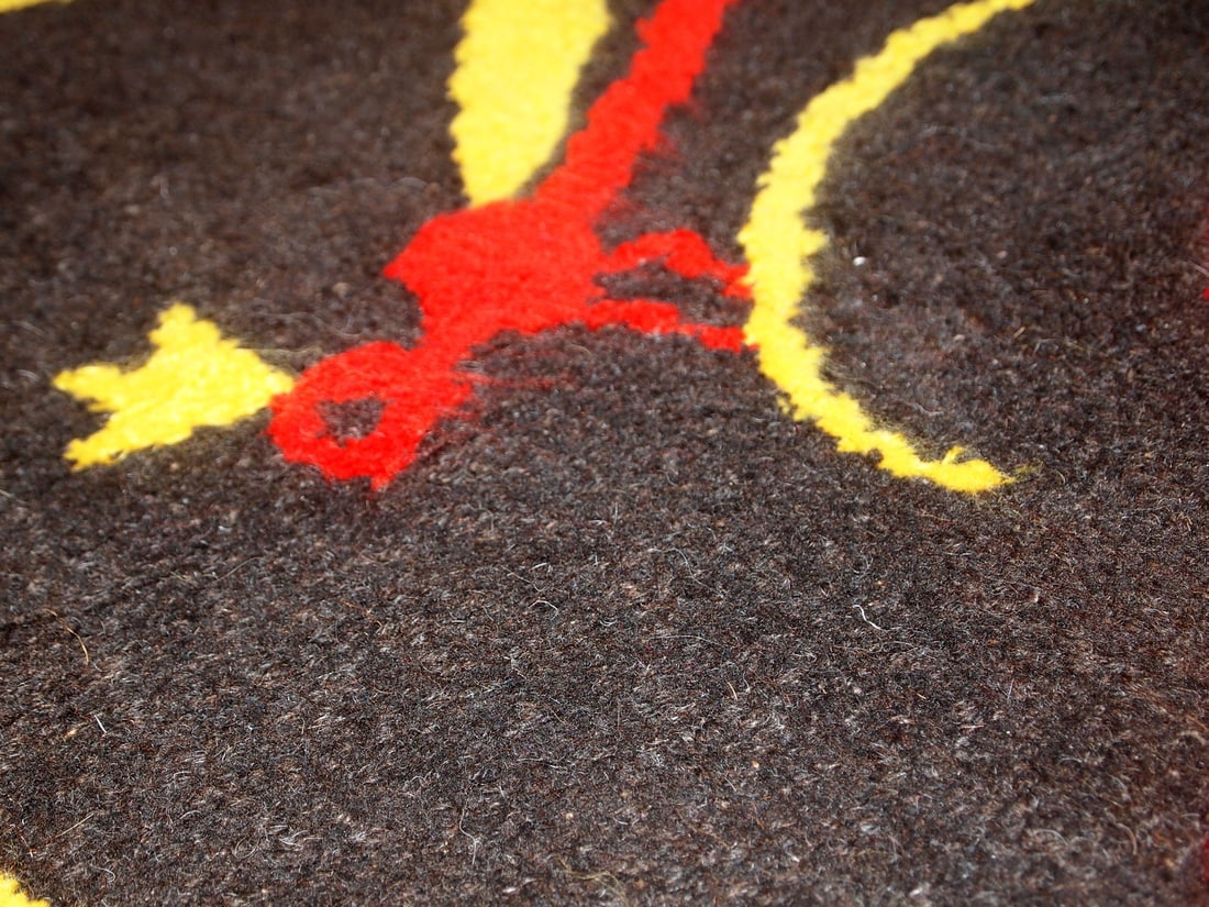 Handmade contemporary ORA French hooked rug 2.4 x 4.7' (73cm x 144cm), 2021 - 10