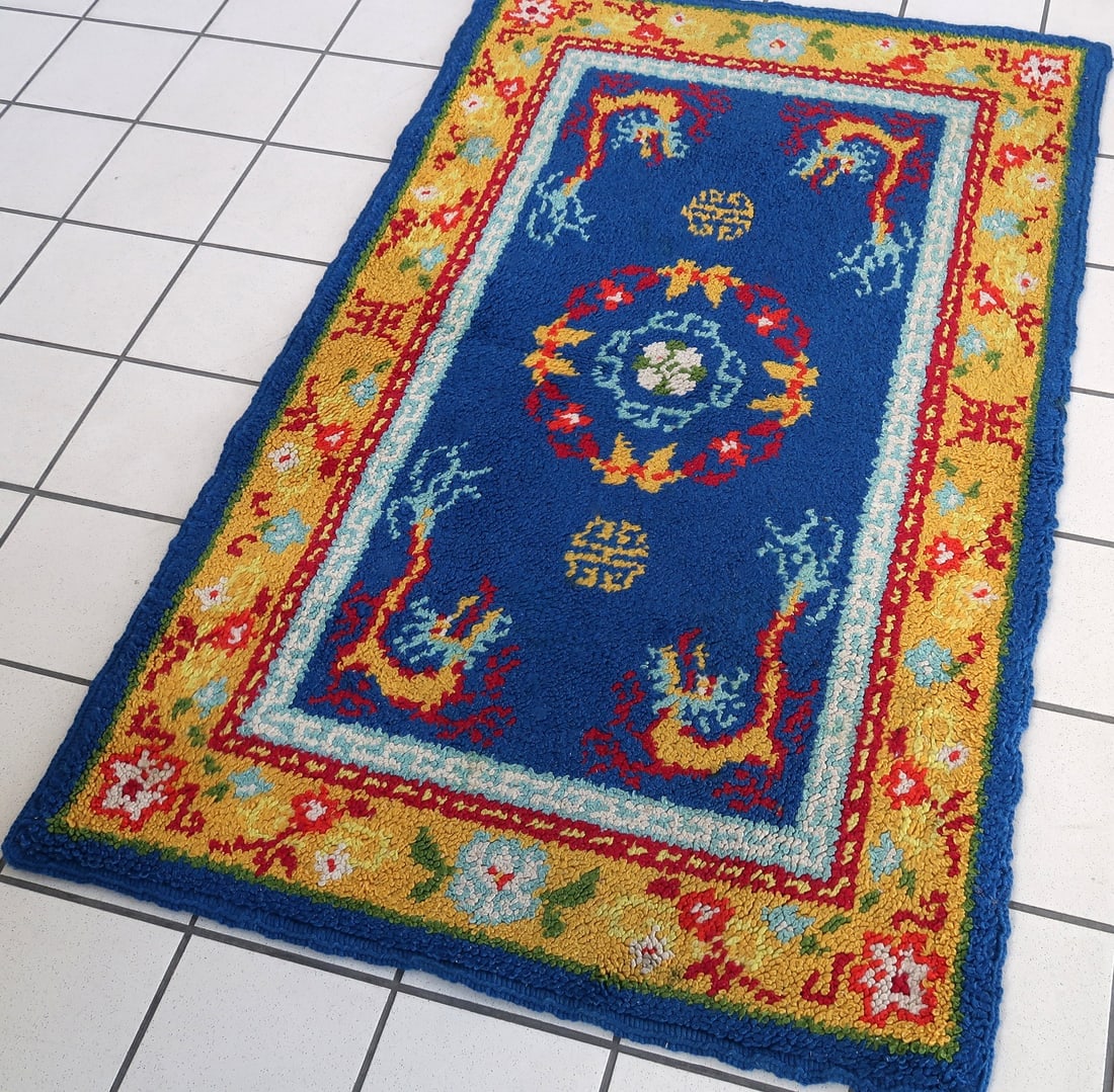 Vintage French Savonnerie rug 2.9' x 4.6' (90cm x 142cm) 1960s - 11