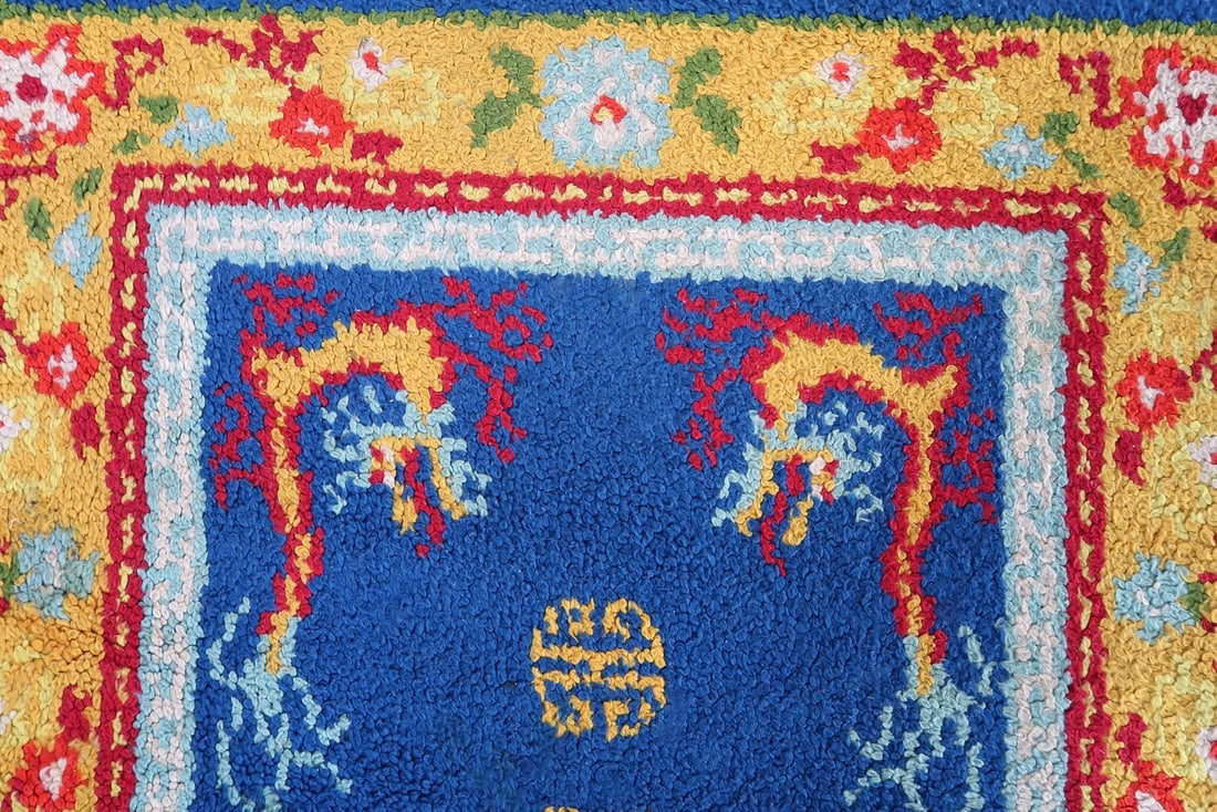 Vintage French Savonnerie rug 2.9' x 4.6' (90cm x 142cm) 1960s - 4