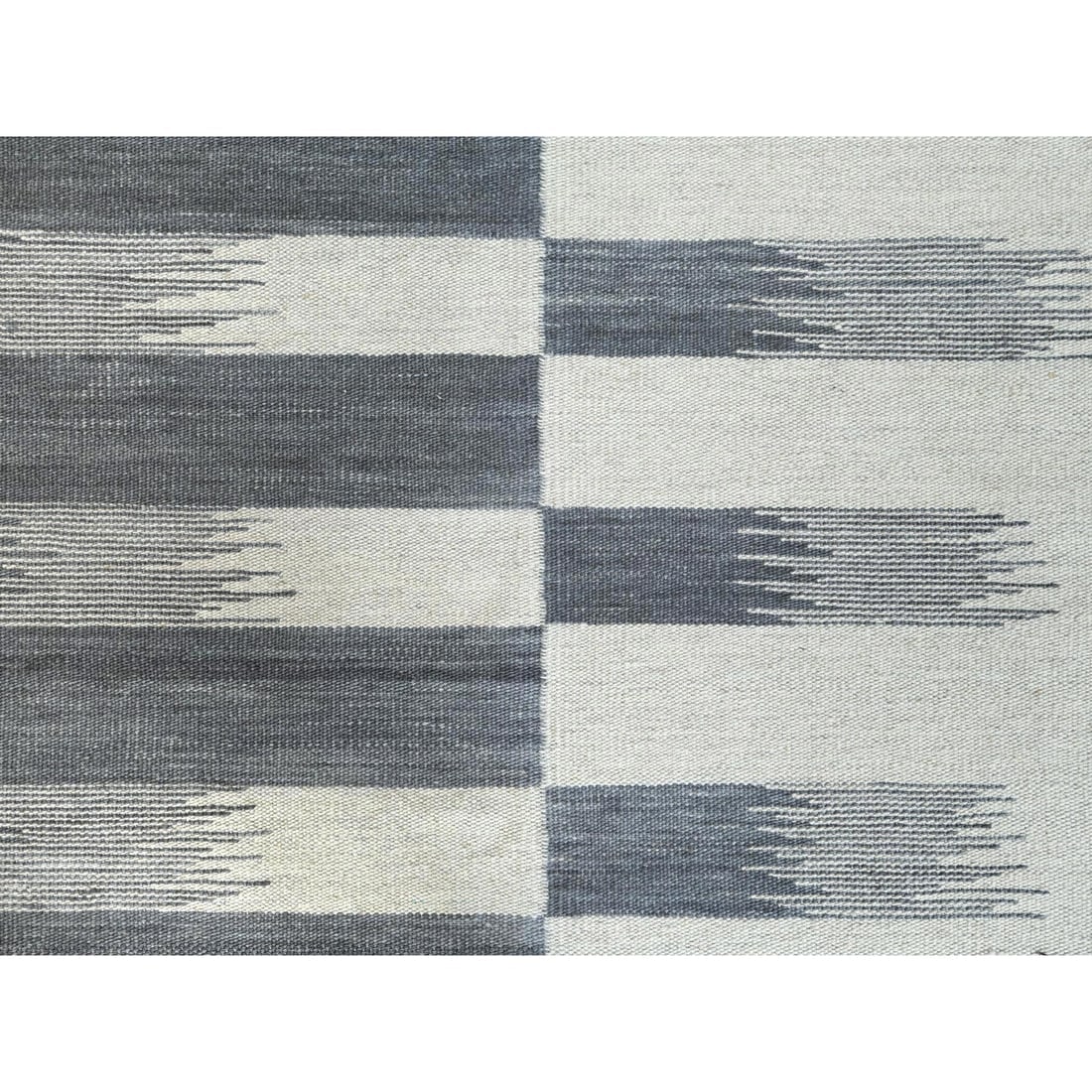 Hand Woven Avant-Garde Stripe Design Flat Weave Kilim Organic Wool Rug - 2