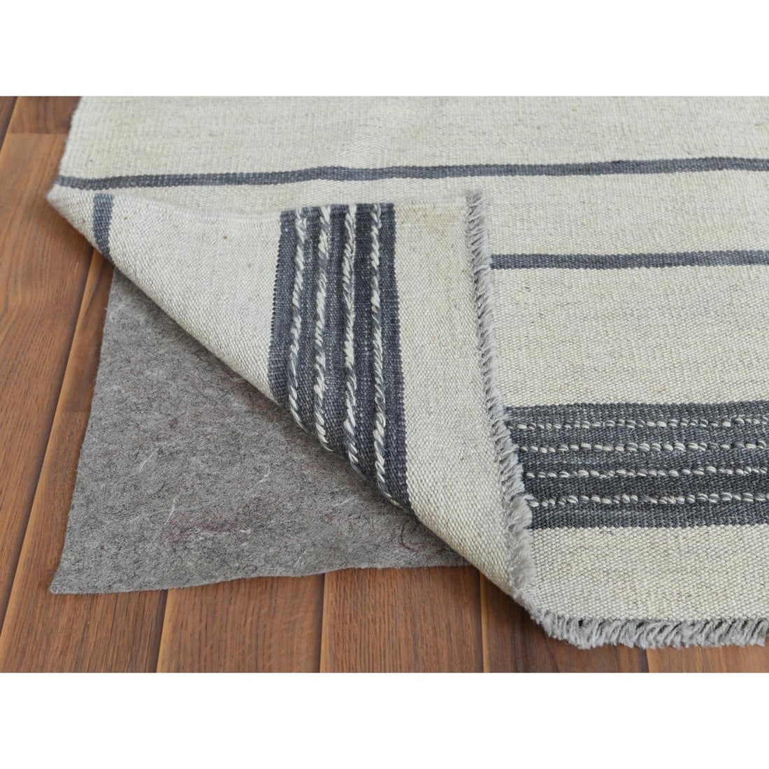 Hand Woven Avant-Garde Stripe Design Flat Weave Kilim Organic Wool Rug - 3
