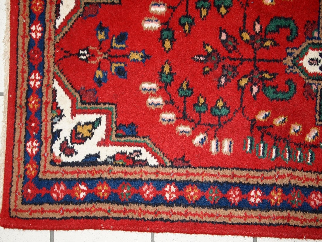 Handmade vintage Persian Hamadan rug 2.2' x 4.4' (70cm x 136cm) 1970s - 2