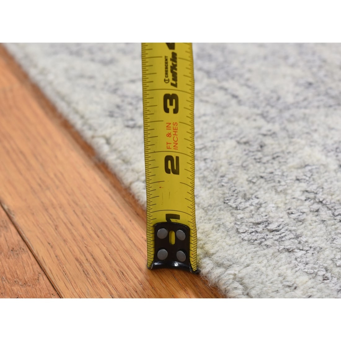 Gray Jacquard Hand Loomed Cypress Tree Design Silken Runner Rug - 6