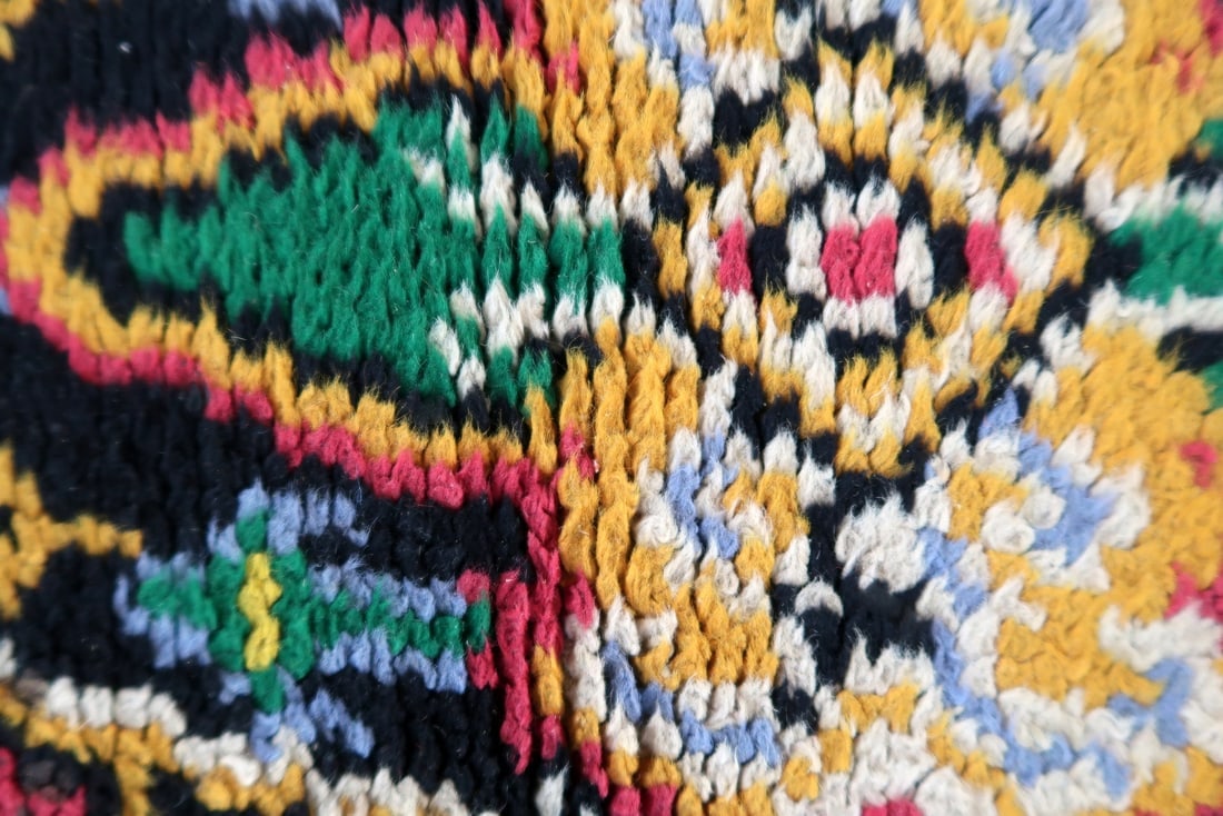 Vintage French Savonnerie rug 2.9' x 5.7' (90cm x 176cm) 1960s - 6