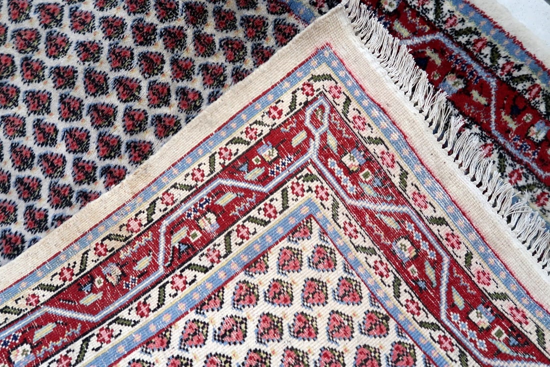 Handmade vintage Indian Seraband rug 3' x 5.3' (94cm x 162cm) 1970s - 9