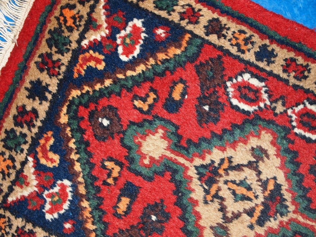 Handmade vintage Persian Hamadan rug 1.3' x 2' (41cm x 61cm) 1970s - 2