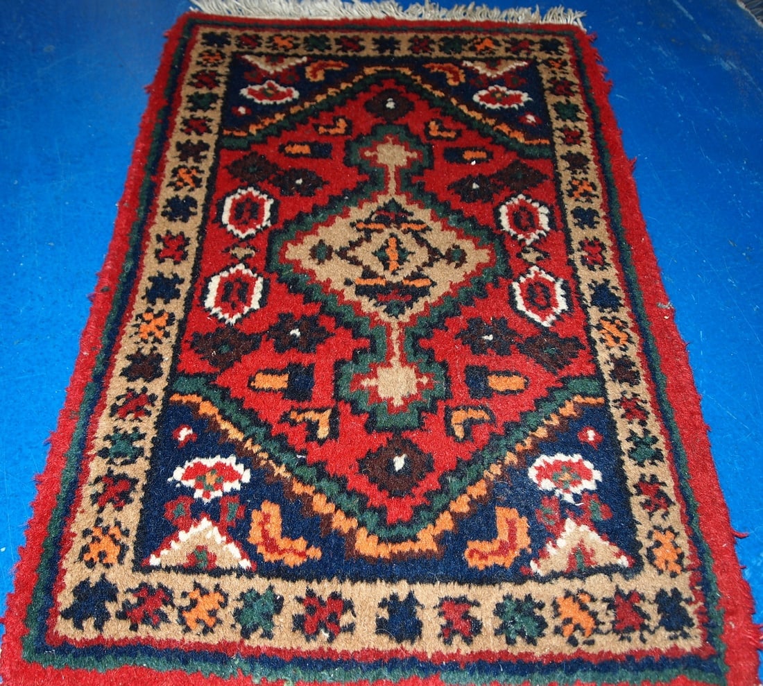 Handmade vintage Persian Hamadan rug 1.3' x 2' (41cm x 61cm) 1970s - 7