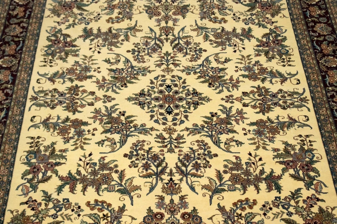 Cream Classic Floral 8X10 Oriental Rug - 4