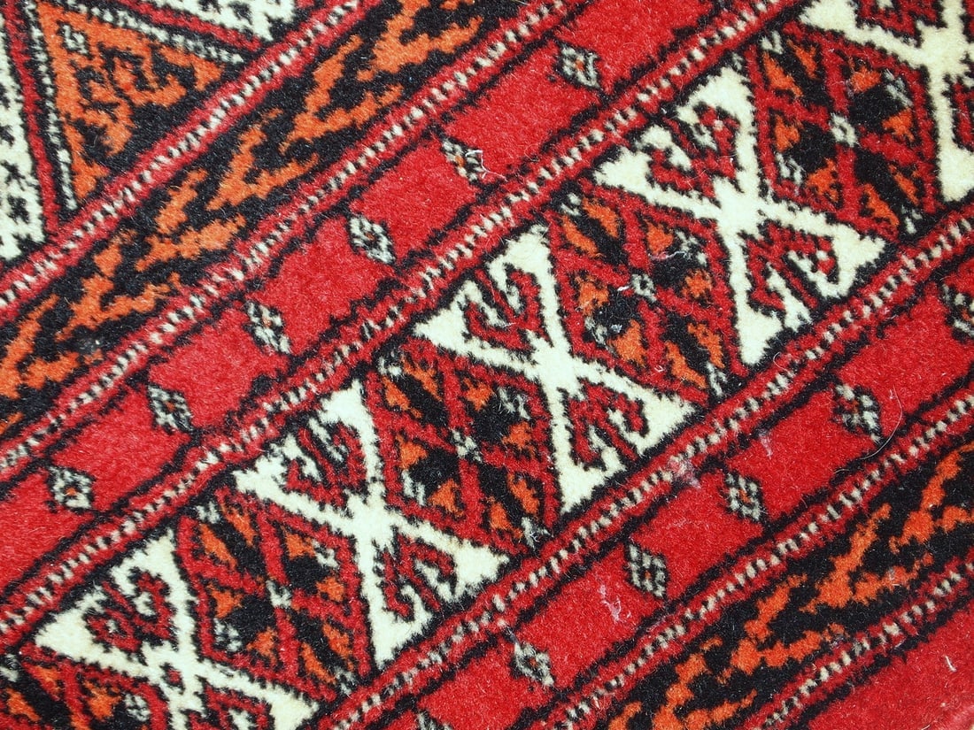 Handmade vintage Pakistani Lahore distressed rug 2.6' x 4.7' (81cm x 145cm) 1960s - 7