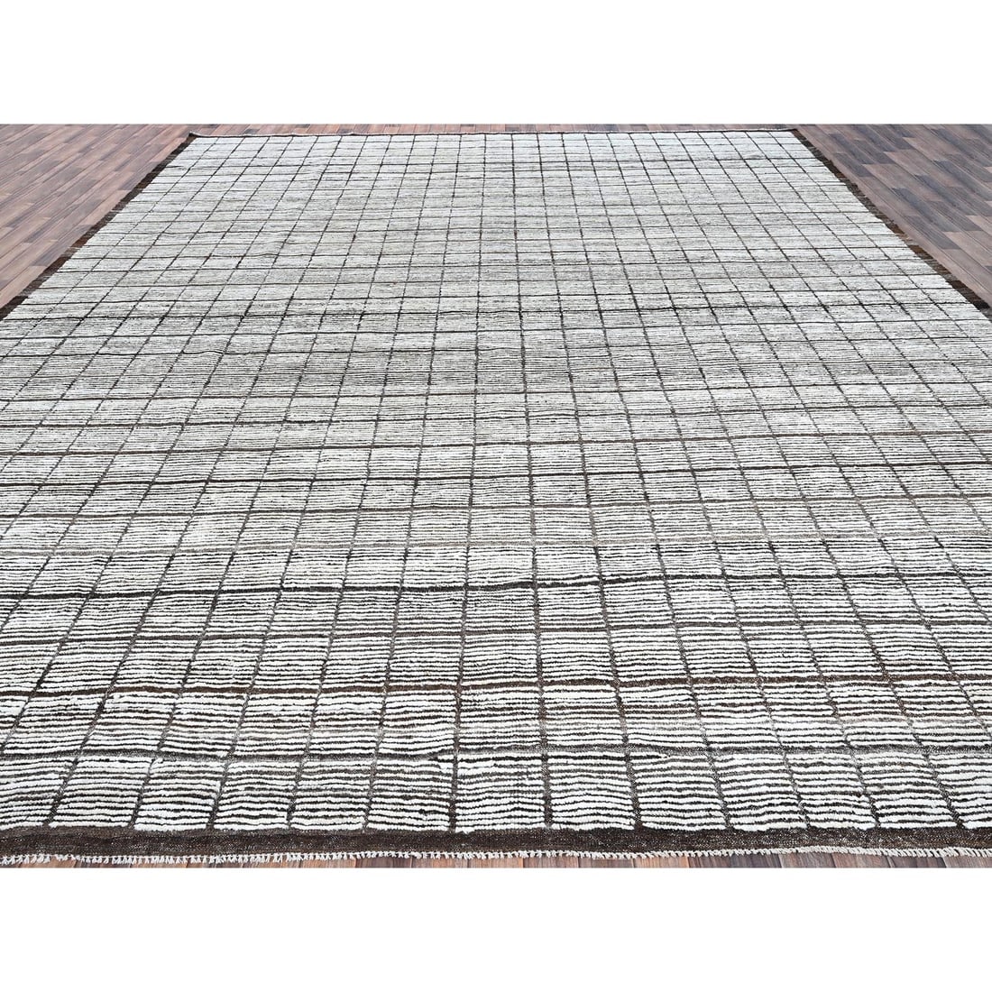 Daisy White Moroccan Weave with Box Design Hand Knotted Pure Wool Rug - 2