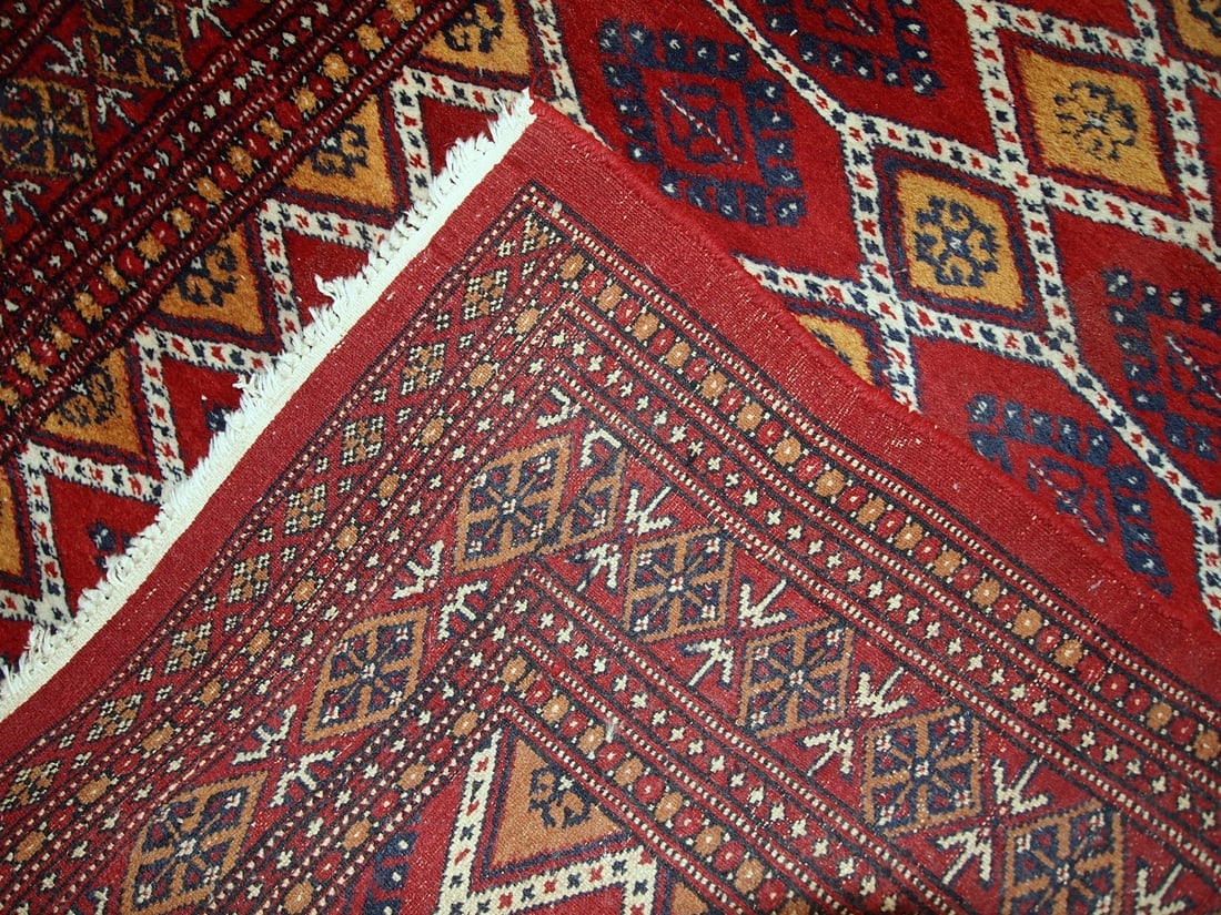 Handmade vintage Uzbek Bukhara rug 3.3' x 4.9' (100cm x 152cm) 1960s - 7