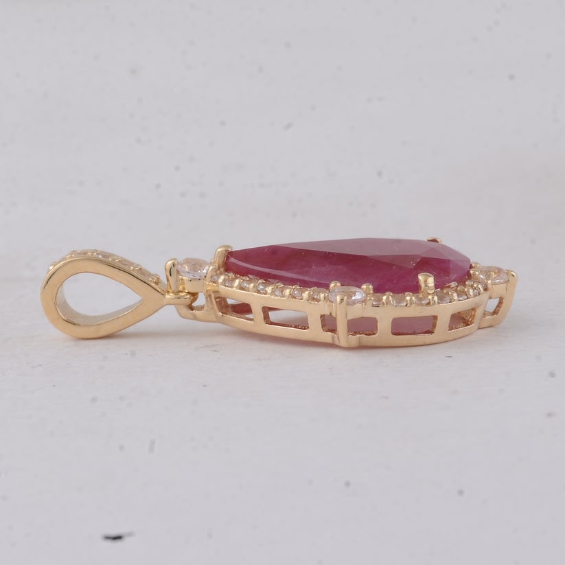 2.28 Ct Pear Ruby 9K Gold Pendant - 3