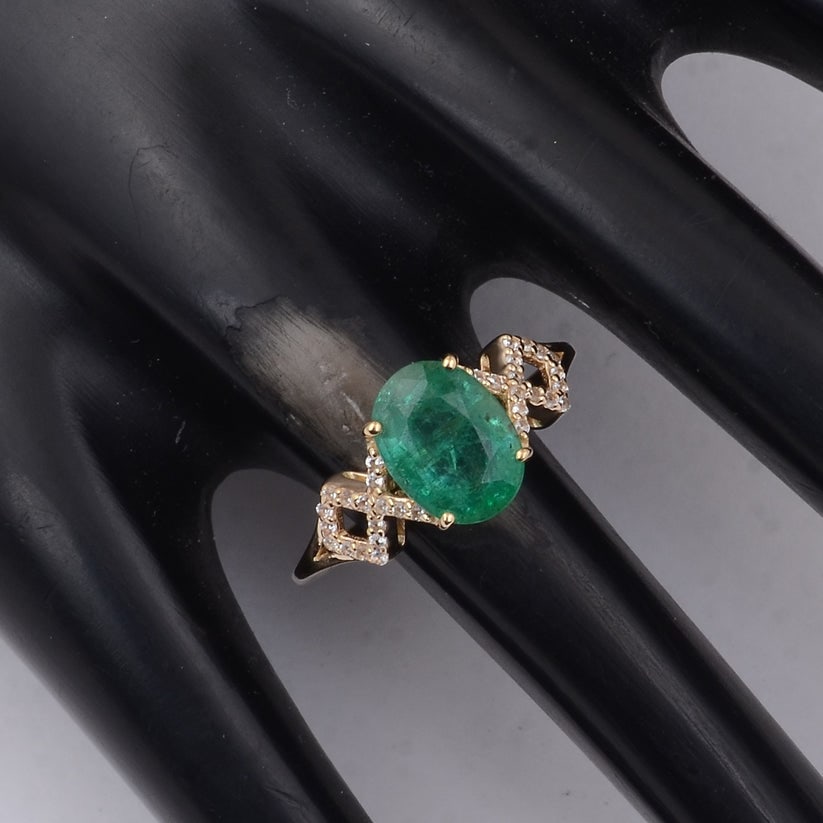 1.87 Ct Oval Emerald 9K Gold Ring - 2