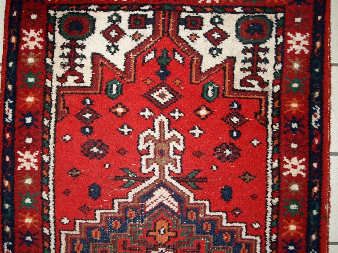 Handmade vintage Persian Hamadan rug 2.4' x 4.4' (75cm x 136cm) 1970s - 3
