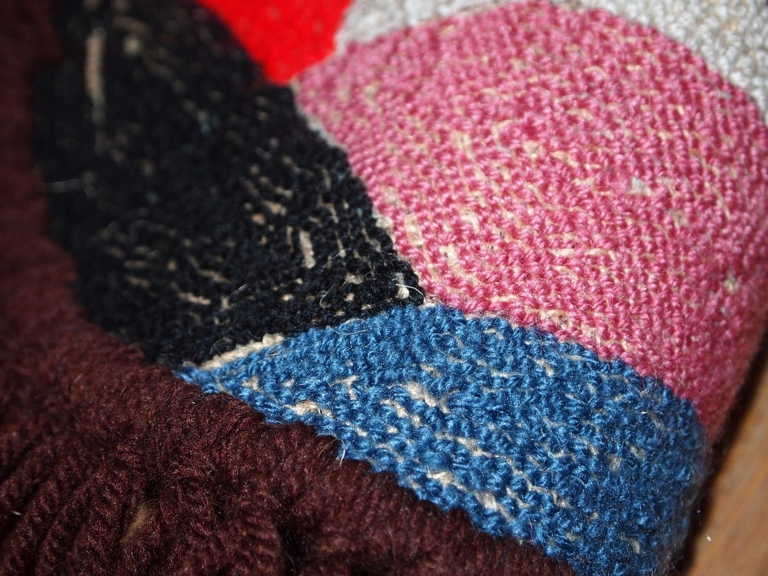 Handmade contemporary ORA French Savonnerie seat cover 0.9' (27cm), 2021 - 6