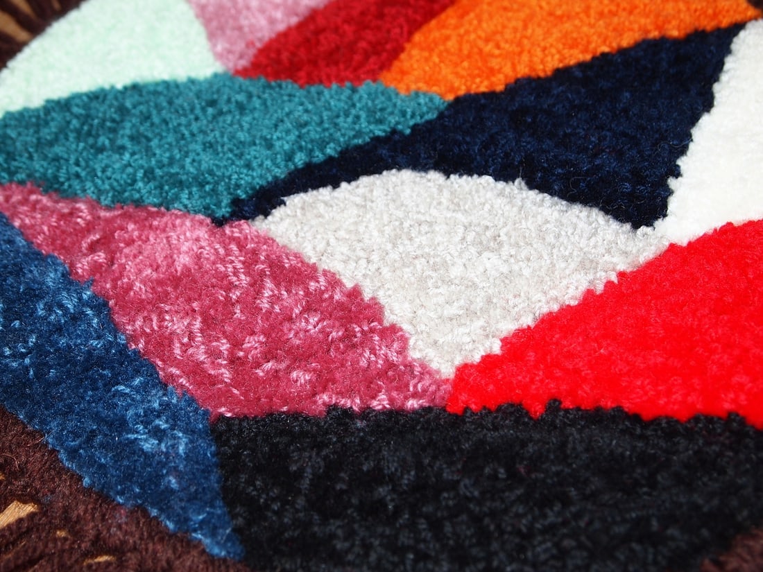 Handmade contemporary ORA French Savonnerie seat cover 0.9' (27cm), 2021 - 7