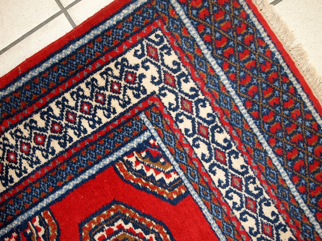 Handmade vintage Indo-Mahal rug 2.7' x 5.1' (82cm x 156cm) 1970s - 2